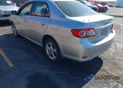 2011 Toyota Corolla Le z USA, uszkodzony, nr VIN JTDBU4EE6B9164313